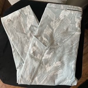 Lululemon leggings size 4